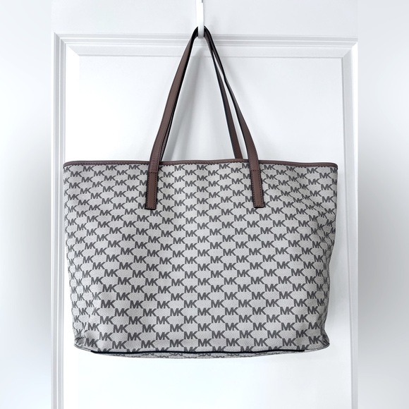 Michael Kors Emry Large Top Zip Tote - Picture 7 of 16